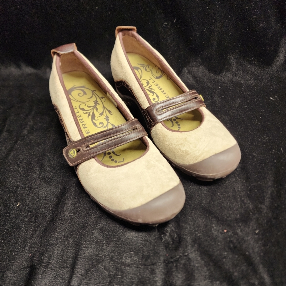 Merrell US 7 women's Plaza Bandeau Leather Suede Light Beige and Brown Babydoll
